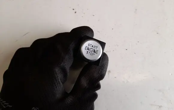 Volkswagen Jetta VI Engine start stop button switch 5C7959839C