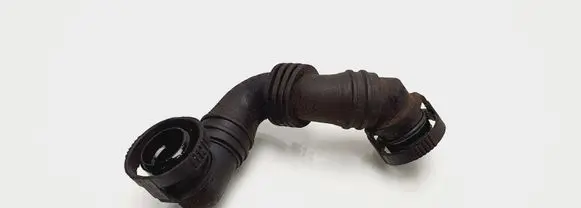 Volkswagen PASSAT B6 Breather hose/pipe 06F103212D