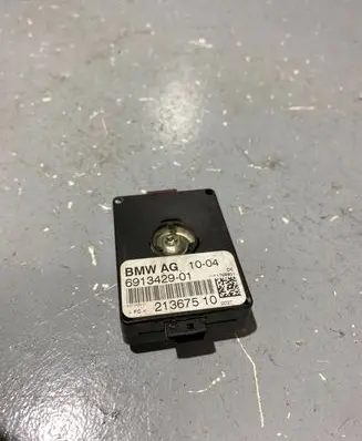 BMW 6 E63 E64 Aerial antenna amplifier 6913429 21367510 11769801