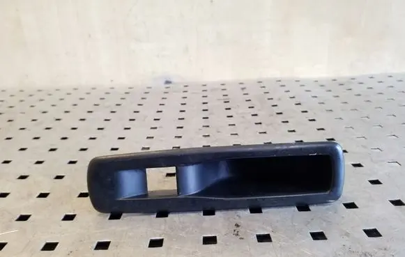 Renault Scenic III - Grand scenic III Rear door window switch trim 829500004R