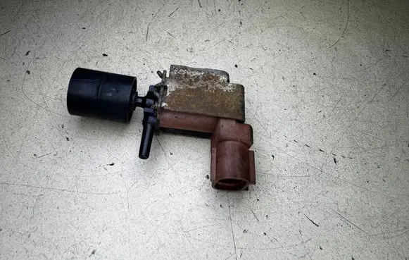 Toyota Land Cruiser (J120) Vacuum valve 9091012184 1846003730