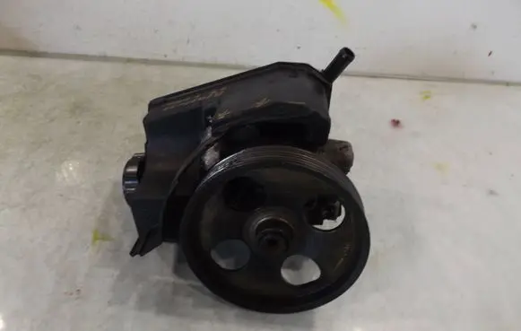 Citroen Berlingo Power steering pump 9636320580