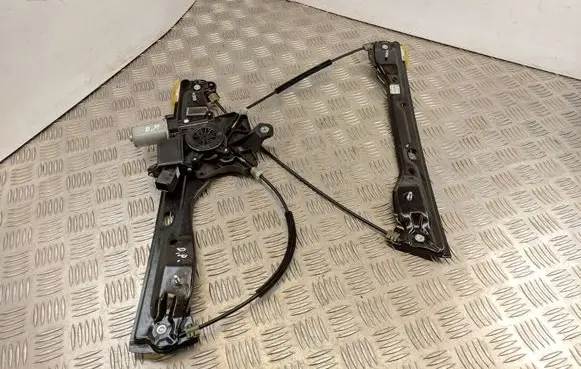 Opel Astra K Front door window regulator with motor C31348102 13406674