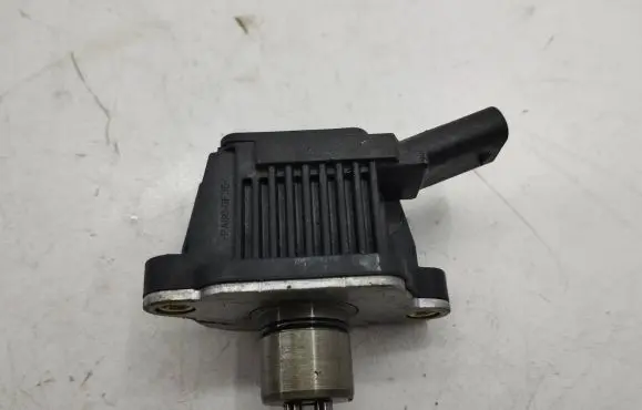 Seat Ateca Camshaft vanos timing valve 04E906048A