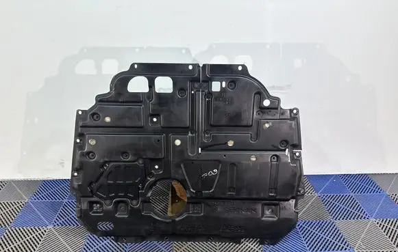 Toyota Prius+ (ZVW40) Engine splash shield/under tray 5144112255