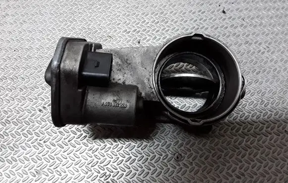 Volkswagen Touareg I Electric throttle body valve 07Z128069A