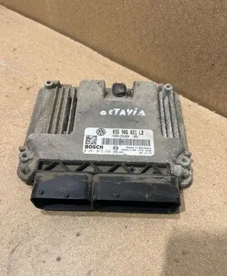 Skoda Octavia Mk2 (1Z) Engine control unit/module 03G906021LB 1039S17180 0281013238