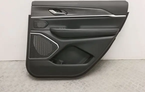 Jeep Grand Cherokee WL Rear door card panel trim 6XN36TX7AC