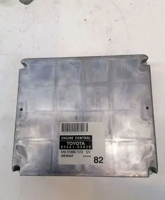 Toyota Avensis T250 Engine control unit/module 1758007372 9966105820 MB1758007372