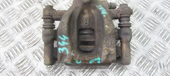 Honda CR-V Rear brake caliper