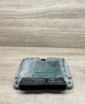 Opel Astra G Engine control unit/module 90562574 0281001674