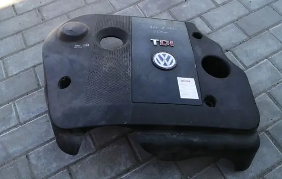 Engine cover (trim)