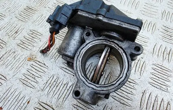 Audi A8 S8 D3 4E Throttle valve 057128063G