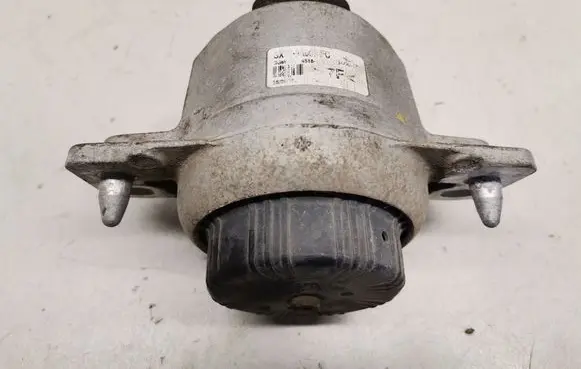 Engine mount bracket