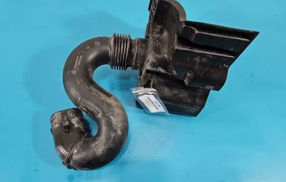 Renault Trafic III (X82) Air intake duct part 93451665 IMPRK1545126
