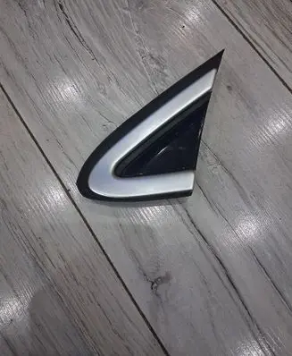 Volvo V40 Front arch trim 31349229