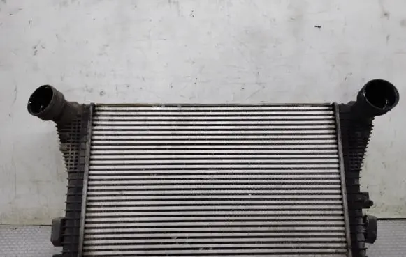 Skoda Octavia Mk2 (1Z) Intercooler radiator 1K0145803