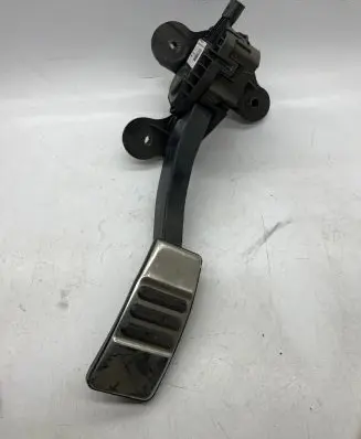 Ford Mustang VI Accelerator throttle pedal CR339F836AB C1512D0411 61514C0139AJ