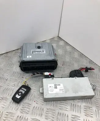BMW 5 F10 F11 Engine ECU kit and lock set 8513250 0281017648 030166488