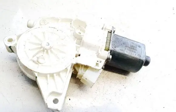 Mercedes-Benz ML W166 Front door window regulator motor a1669060201 0130822754