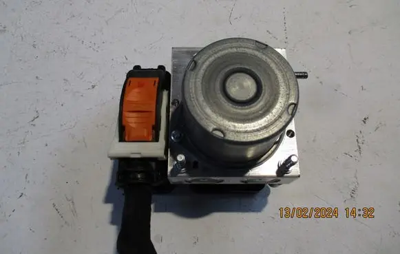 Peugeot Partner III Other brake parts 9848025280