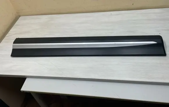 Front door trim (molding)