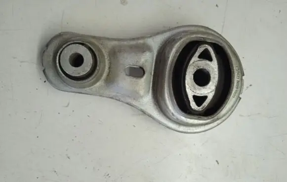 Opel Vivaro Engine mount bracket 3142186291020