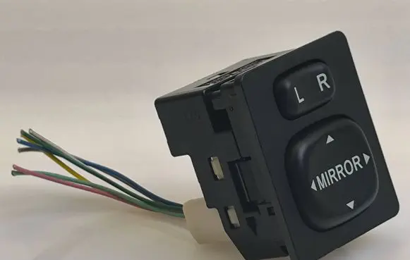Wing mirror switch