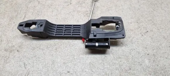 Toyota Avensis T250 Front door exterior handle/bracket 242302