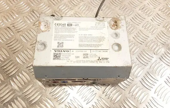 Volvo S60 Radio/CD/DVD/GPS head unit 32247695