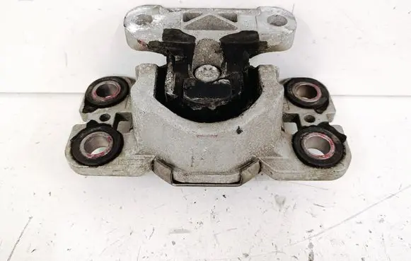 Volvo XC60 Engine mount bracket 31316677
