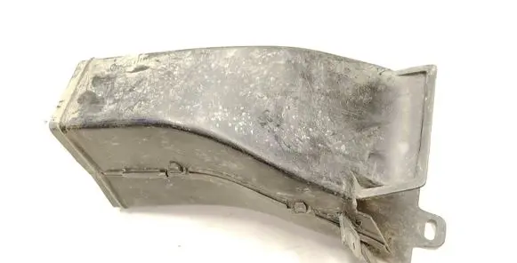 BMW 7 E38 Brake cooling air channel/duct 51118150763