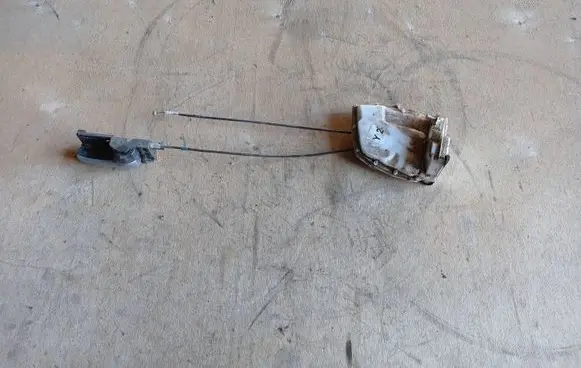 Suzuki SX4 Rear door lock