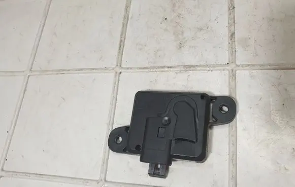 Opel Zafira A Airbag deployment crash/impact sensor 09133263