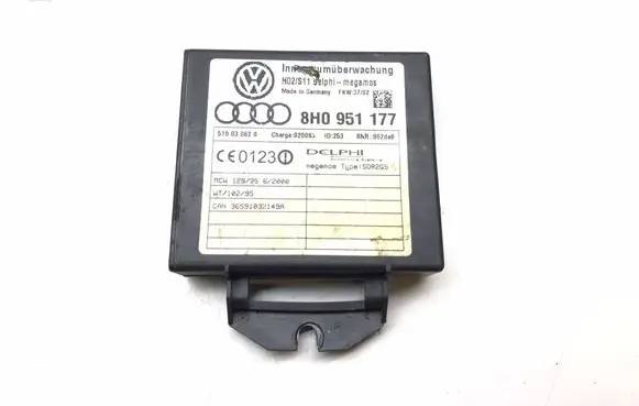 Audi A4 S4 B7 8E 8H Alarm control unit/module 8h0951177
