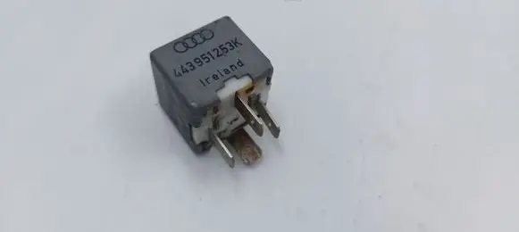 Audi A4 S4 B5 8D Other relay 443951253K