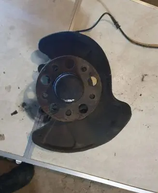 Mercedes-Benz C W203 Front wheel hub spindle knuckle