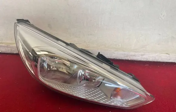 Ford Focus Headlight/headlamp F1EB-13W029