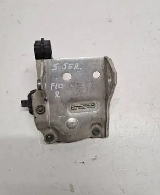 BMW 4 F36 Gran coupe Radiator mount bracket 7186514 7207152 7211162