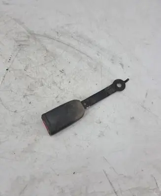 Mitsubishi Pajero Front seatbelt buckle G3082