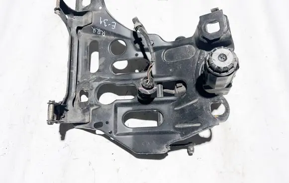 BMW 8 E31 Headlight/headlamp mounting bracket 1383953 67161383953 63121970565