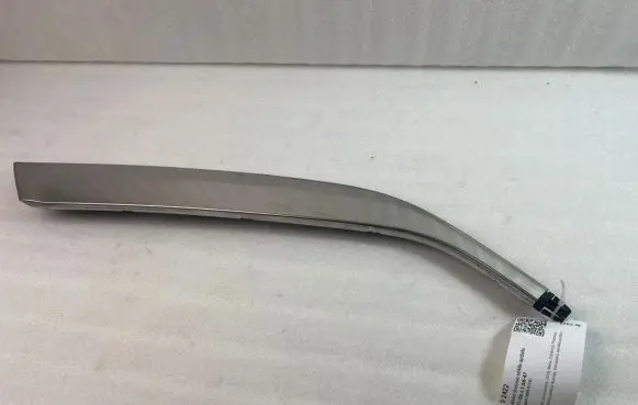 Peugeot 5008 II Rear side glass trim 9813609377