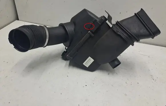 BMW 6 F12 F13 Air filter box 7843291