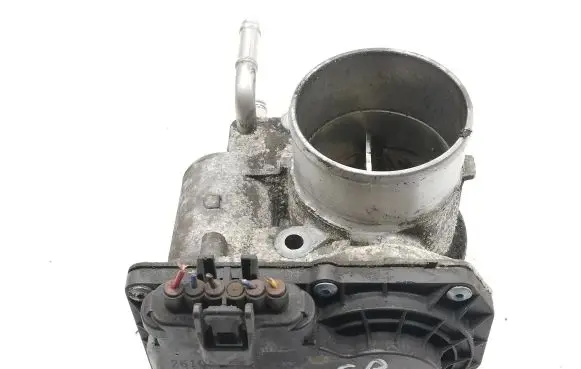 Toyota Verso-S Throttle valve 261000R020