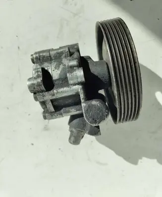 Citroen Xsara Picasso Power steering pump 7617955506