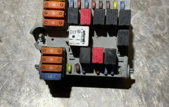 Fiat Croma Fuse module 51738107