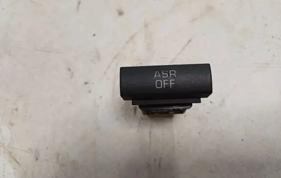 Traction control (ASR) switch