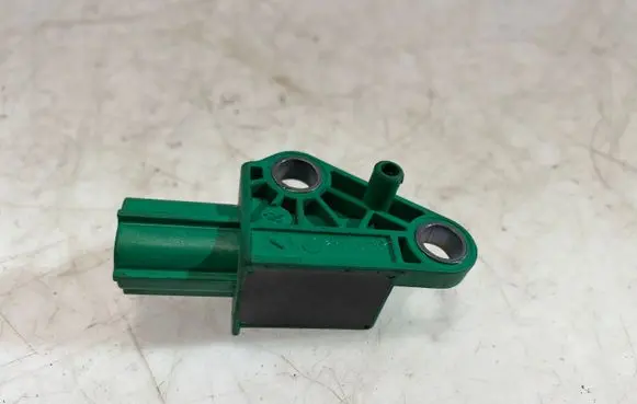 Audi Q7 4L Airbag deployment crash/impact sensor 1K0909606C
