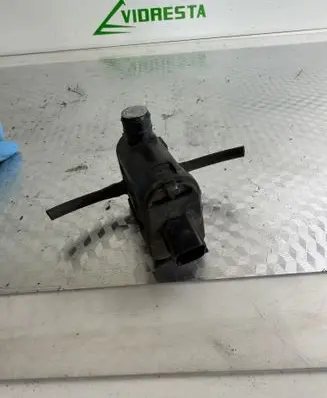 Hyundai Tucson TL Windscreen/windshield washer pump 985102J500