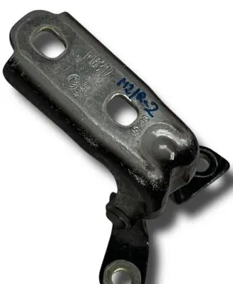 Hyundai Santa Fe Oil filter mounting bracket T391 P16317